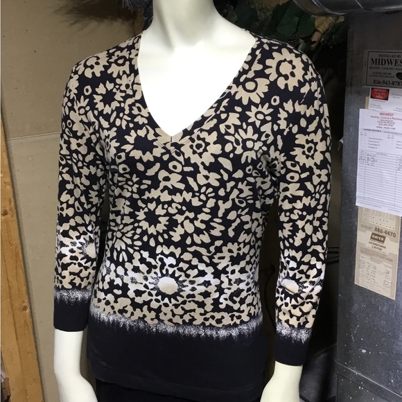 St.John Top - Picture 3 of 14